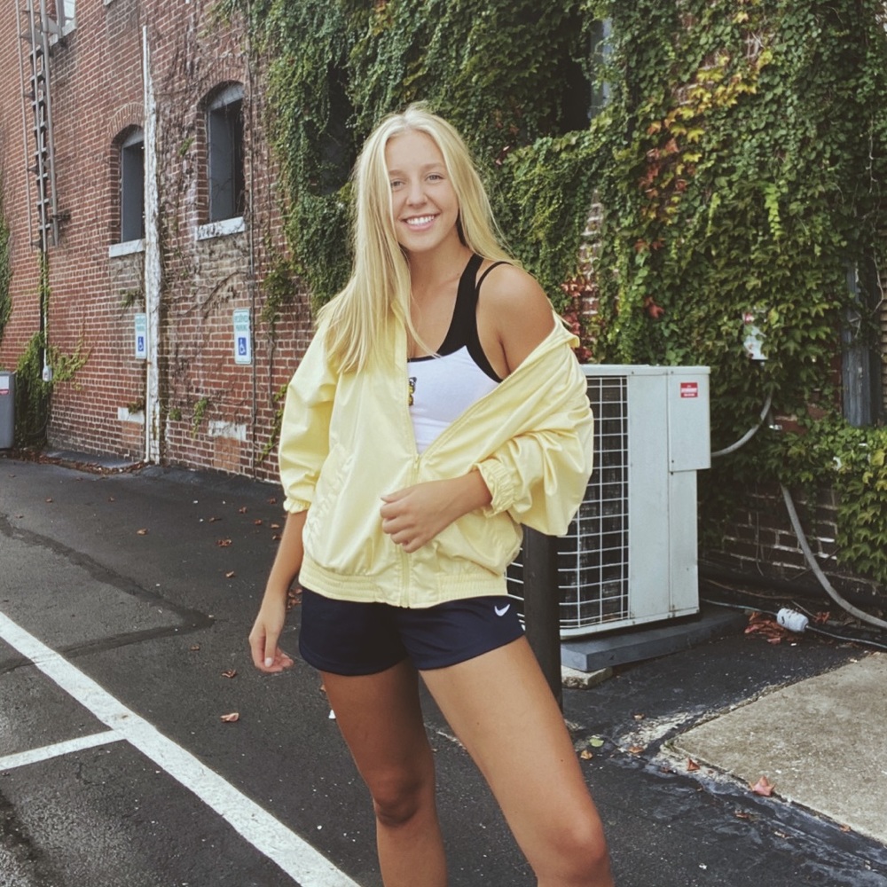 Meet your Posher, Lilly